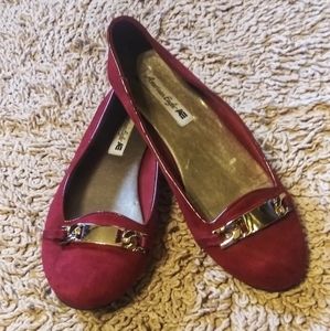 American Eagle Red Faux Suede Flats wt Gold Buckle